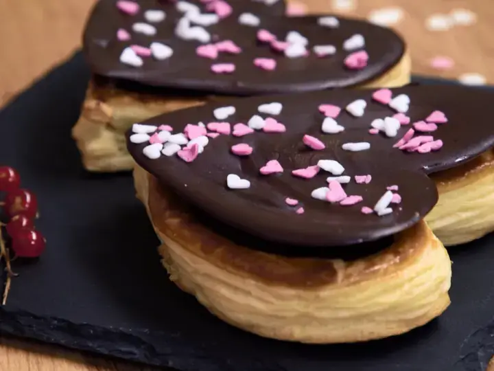 this media has been downloaded from content hub 202082143