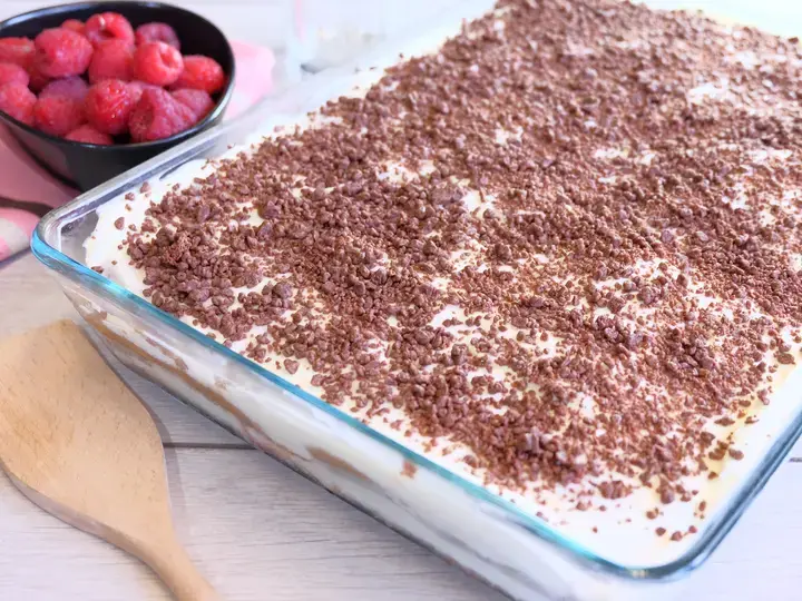 this media has been downloaded from content hub 203342538