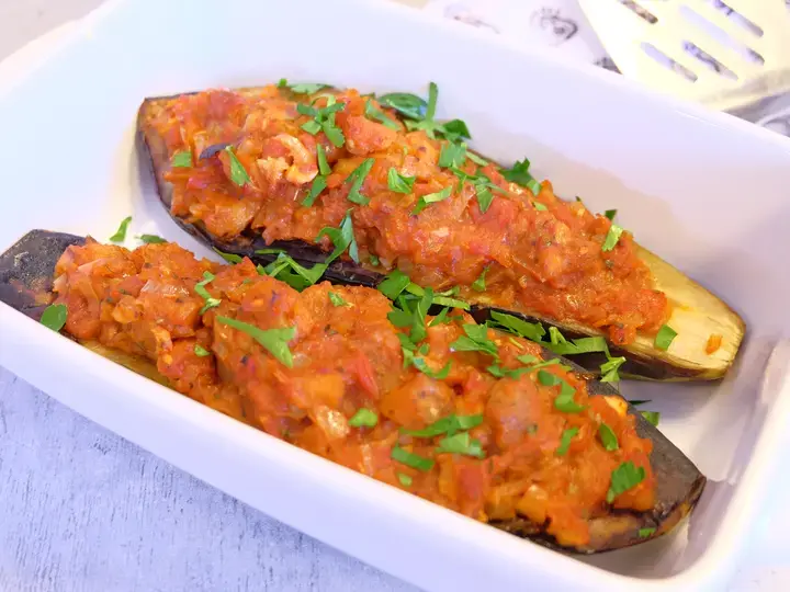 this media has been downloaded from content hub 202094886