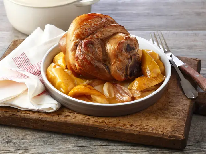 Jambon à l’os et pommes au cidre