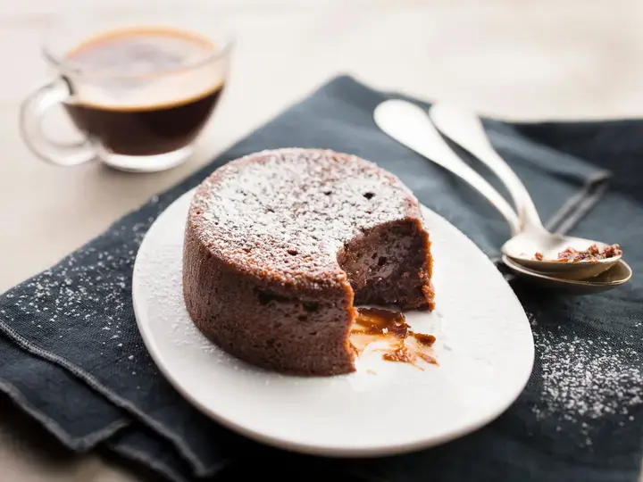 this media has been downloaded from content hub 202083207