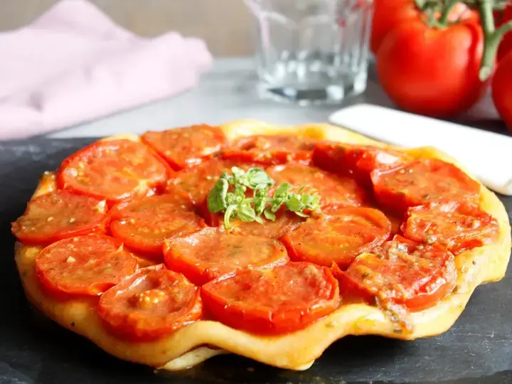 Tarte tatin à la tomate