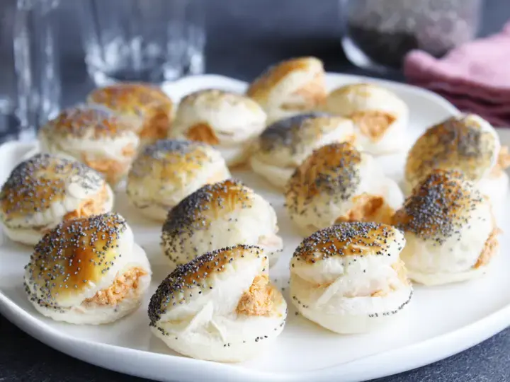 Petits choux salés chèvre tomate