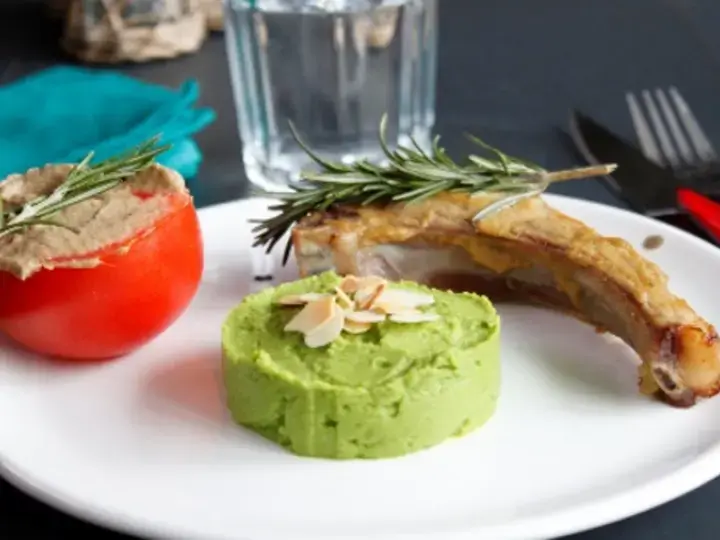 this media has been downloaded from content hub 203178421