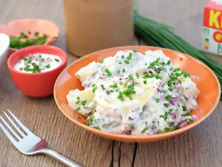 Salade cde pommes de terre au fromage blanc et ciboulette