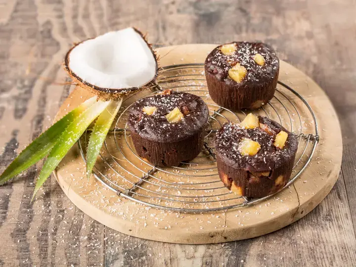 this media has been downloaded from content hub 202083210