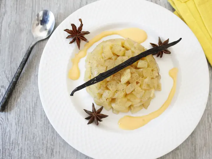 this media has been downloaded from content hub 203301077