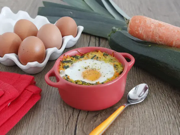 Oeufs et petits légumes