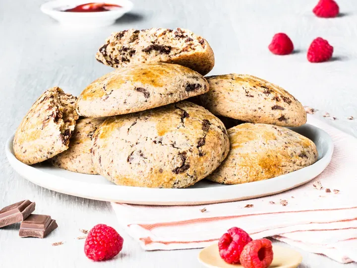 this media has been downloaded from content hub 202082207