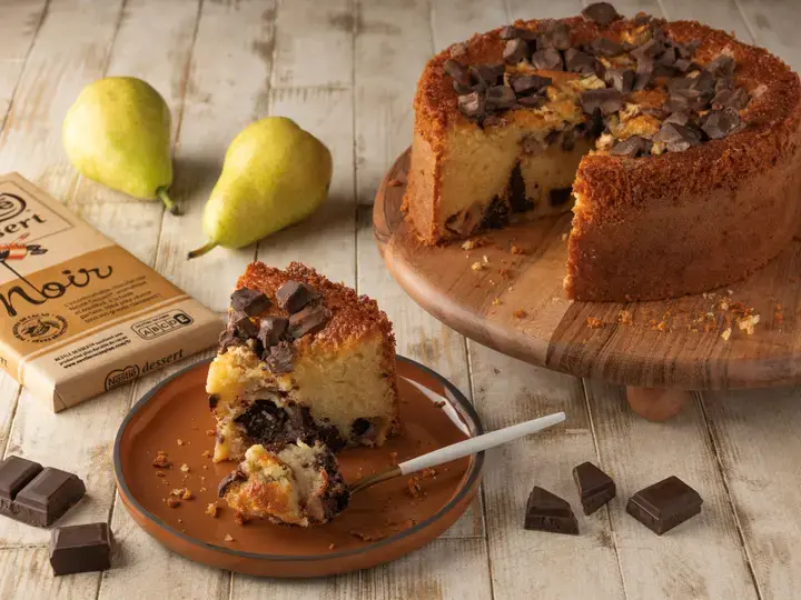 Gâteau aux poires et pépites de chocolat noir