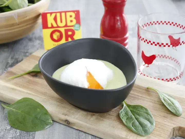 Oeuf poché et crème de petits pois