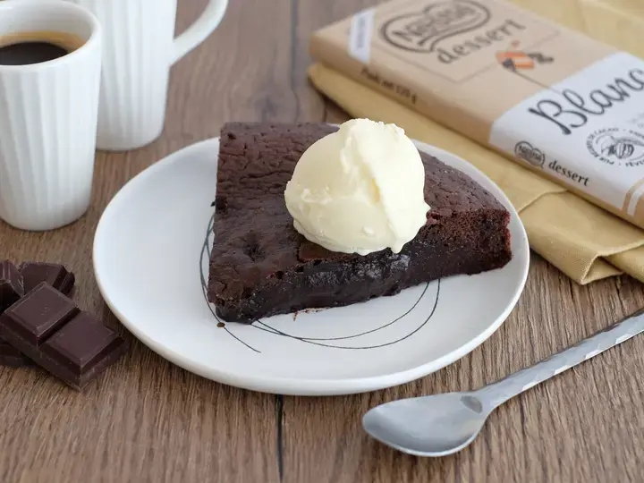 Fondant au chocolat et glace au chocolat blanc