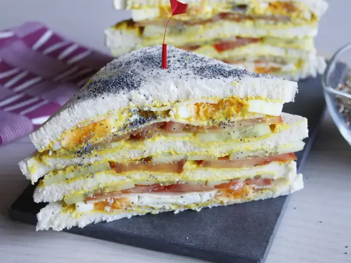 Club sandwich poulet curry