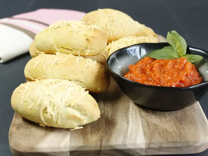 Foccacia à dipper et sauce tomate Companion