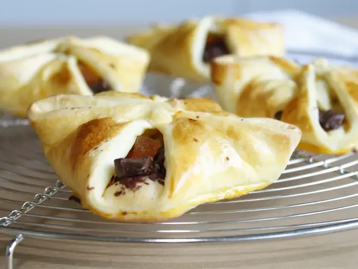 Feuilletés banane abricot chocolat