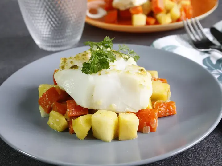 Dos de cabillaud et poelée de carottes et panais