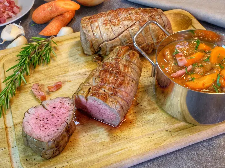 this media has been downloaded from content hub 203170985