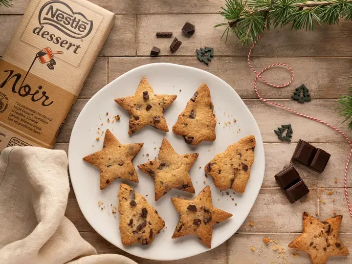 Sablés de Noel aux pépites de chocolat noir