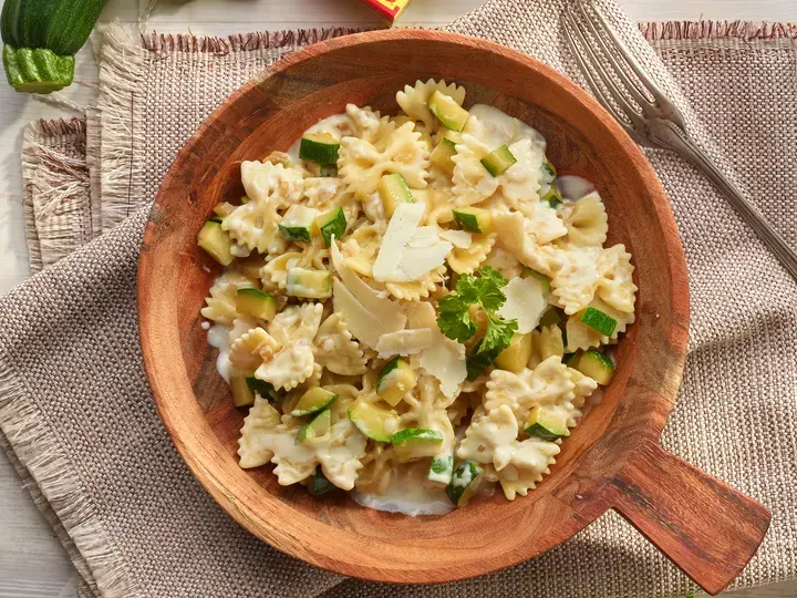 Pates papillon courgettes