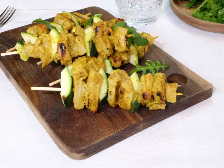 Brochettes d'Emincés de soja au curry