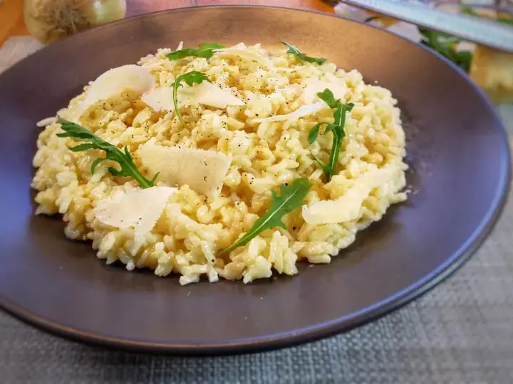 this media has been downloaded from content hub 203189760