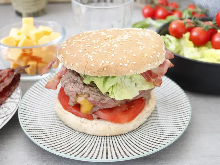 Burger coeur de cheddar au Kub or