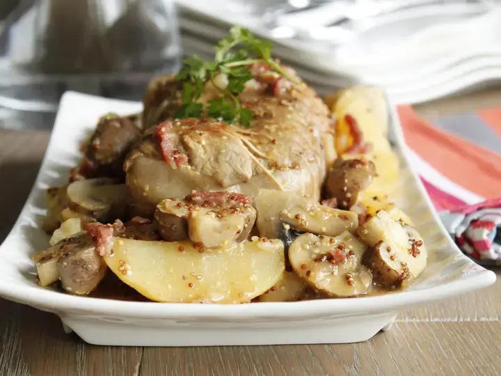 Roti de veau aux champignons et moutarde