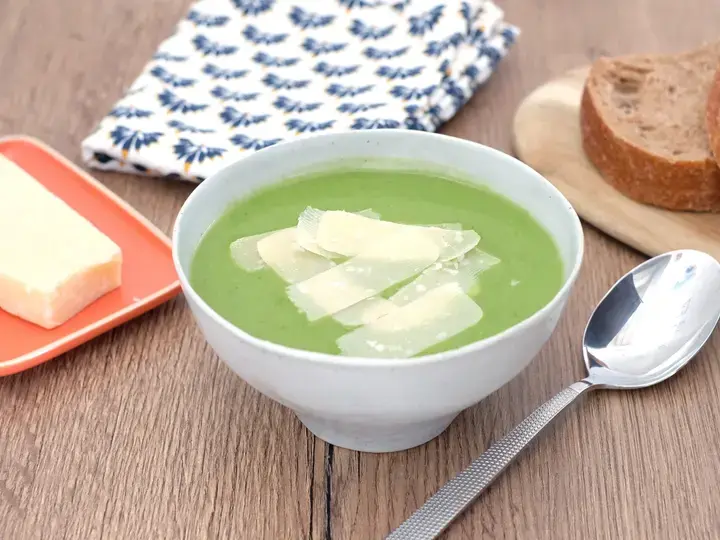 Velouté de roquette au parmesan