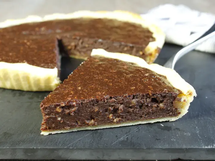 this media has been downloaded from content hub 202081734