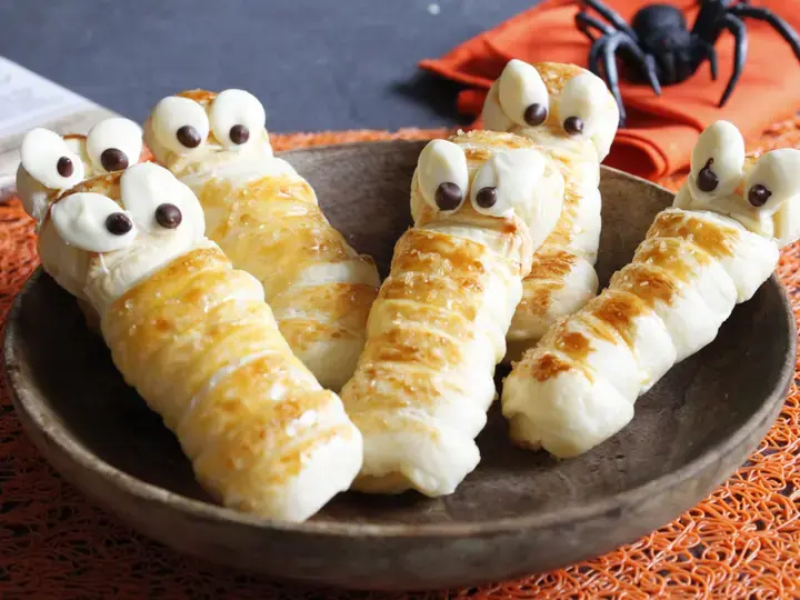 this media has been downloaded from content hub 202079493