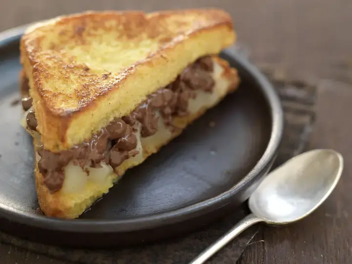 Brioche perdue à la poire et au chocolat