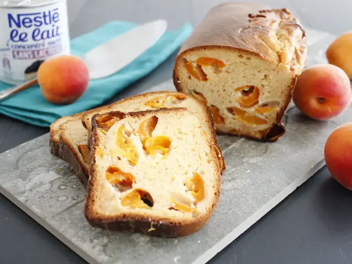Cake abricot noisettes sans lactose