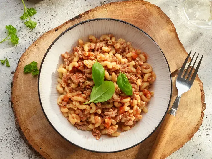 Coquillettes au boeuf haché et ketchup