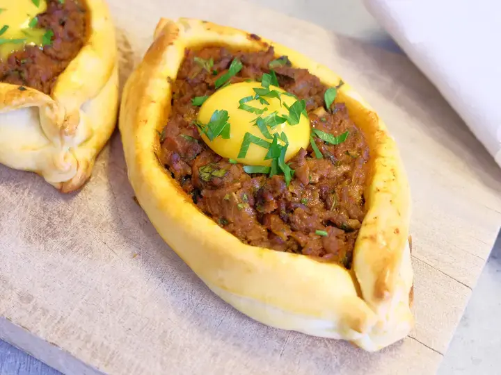 Pide à la viande, pizza turque