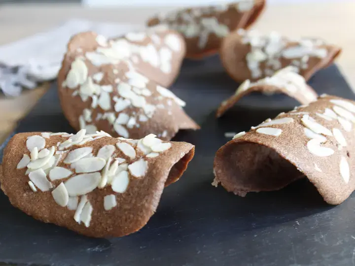 Tuiles chocolat au lait amandes