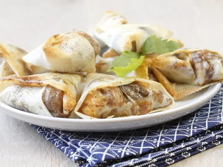 Samossa poulet oignon raisin miel