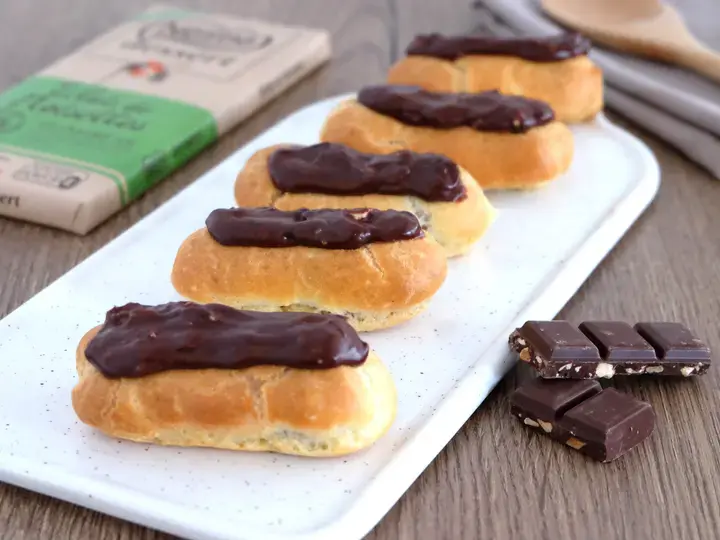 eclairs au chocolat noir eclats de noisettes
