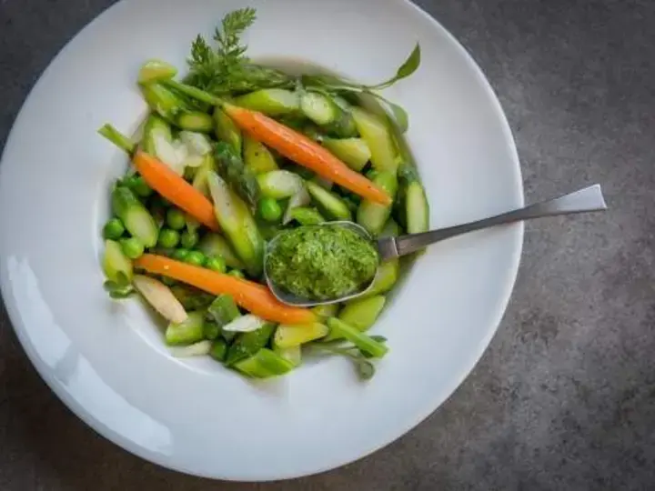 this media has been downloaded from content hub 203189702