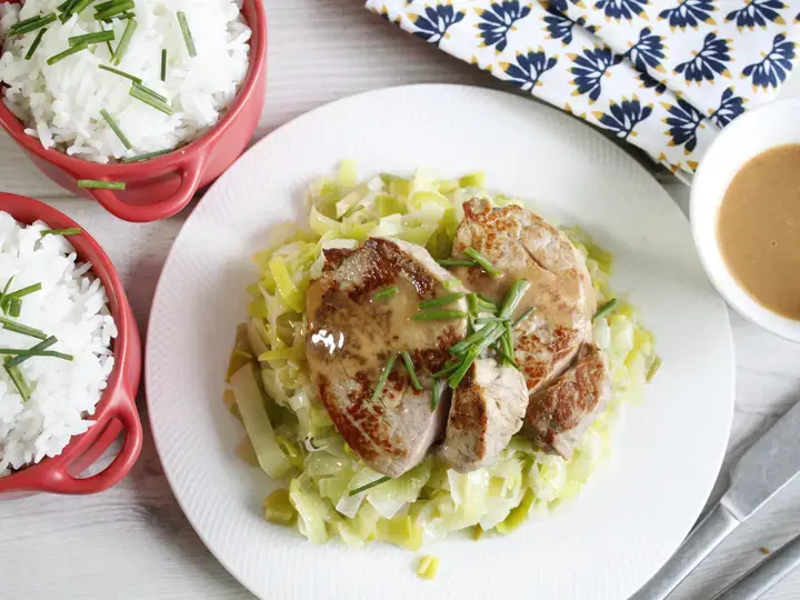 Noisettes de veau et compotée de poireaux