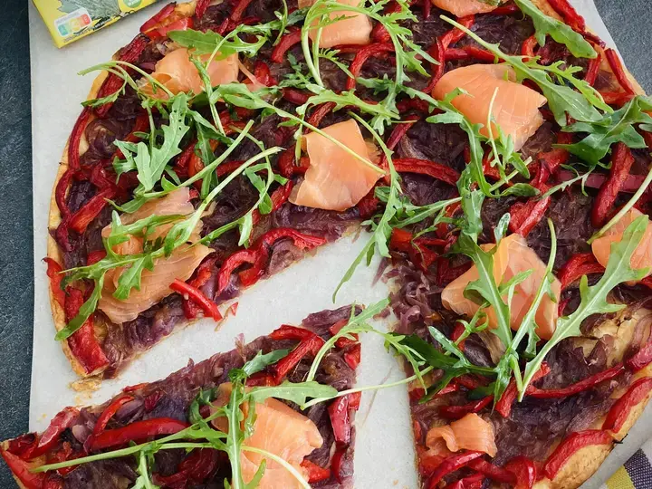 Pissaladière oignon poivron saumon