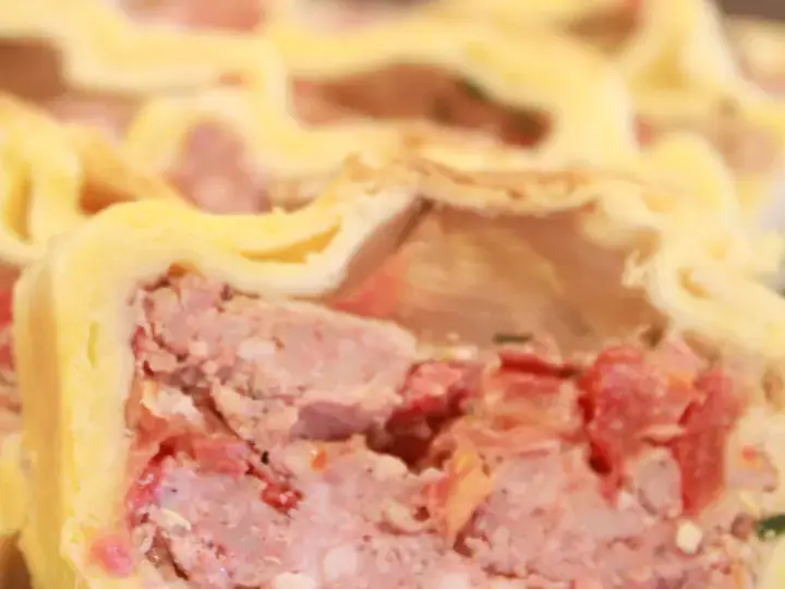 this media has been downloaded from content hub 202108763