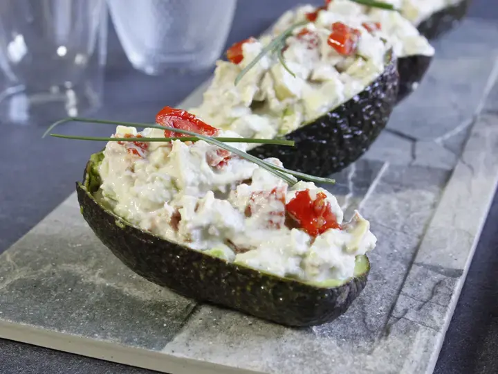 Avocat au thon et fromage frais