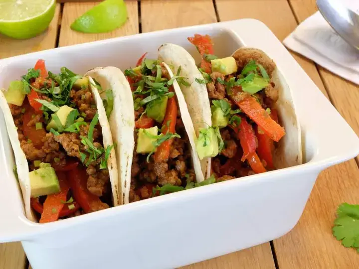 Tacos, salade avocat tomates