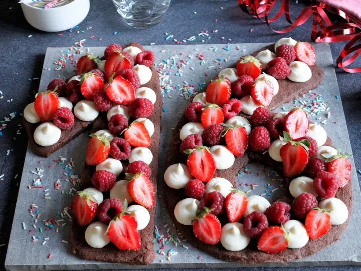 this media has been downloaded from content hub 203218072