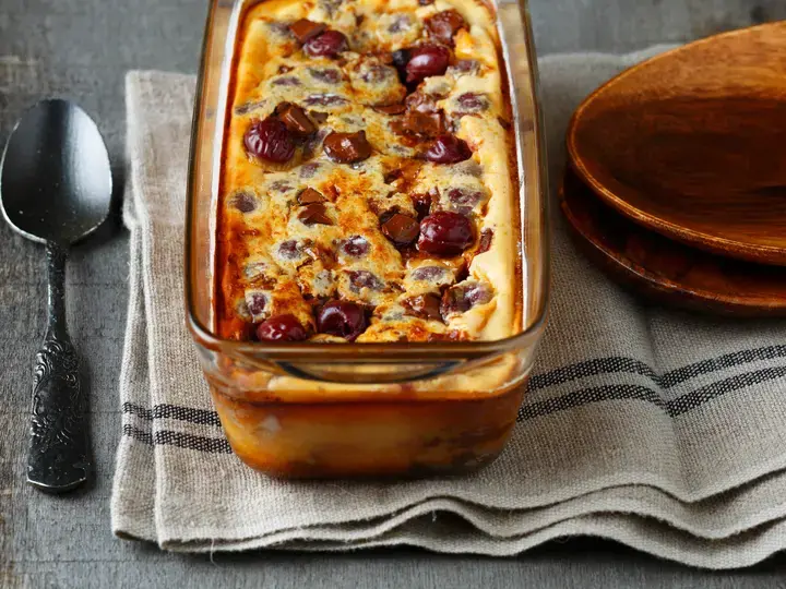 Clafoutis au chocolat et griottes