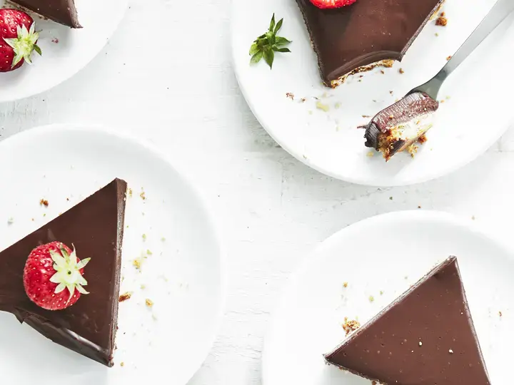 this media has been downloaded from content hub 202079701