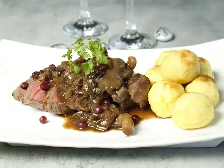 this media has been downloaded from content hub 202099780