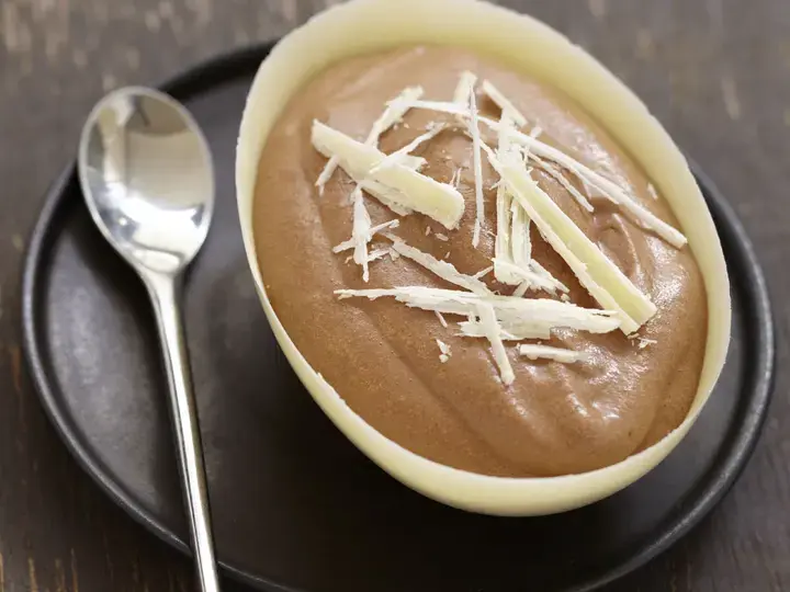 Oeufs de Pâques à la mousse chocolat-caramel