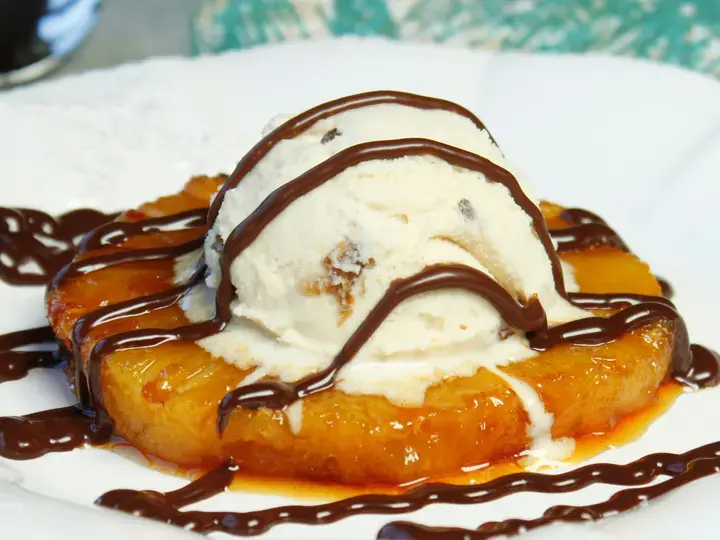 Ananas des îles chocolat glace rhum raisin