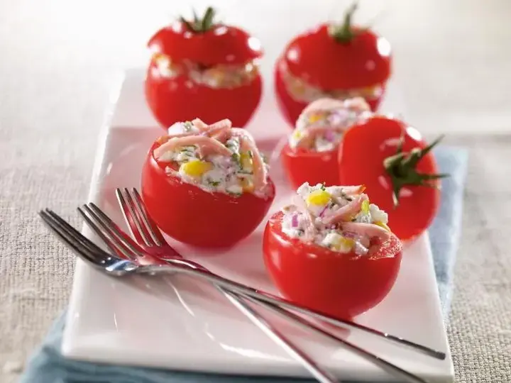 Tomates au fromage frais ciboulette jambon